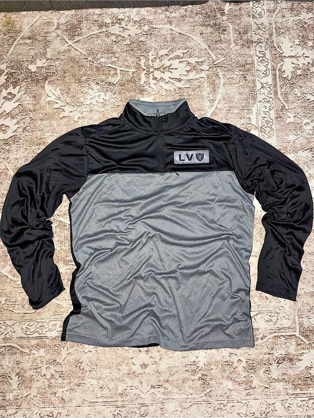 NFL Team Apparel Men's Black & Gray Quarter-Zip Jersey